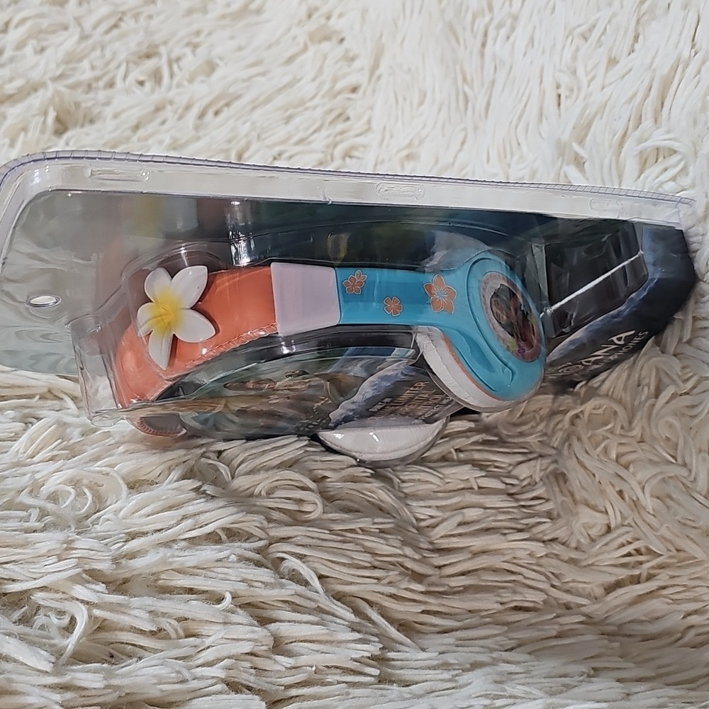 Disney Moana Stereo Headphones - Blue,White and Peach - Picture 4 of 9